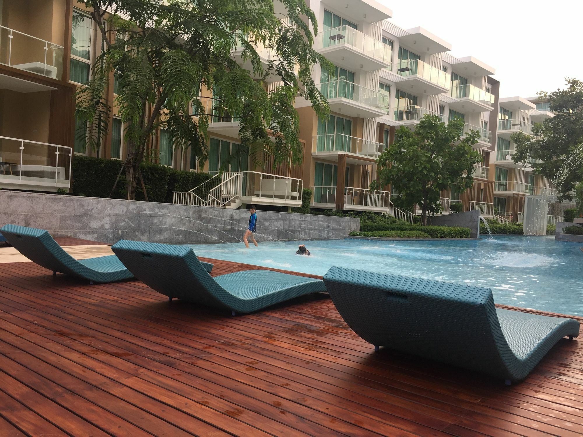 Luxury Beachfront Condo Хуа Хин Экстерьер фото